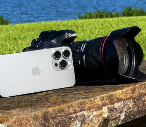 iPhone vs DSLR: Perbandingan Lengkap untuk Fotografi Modern